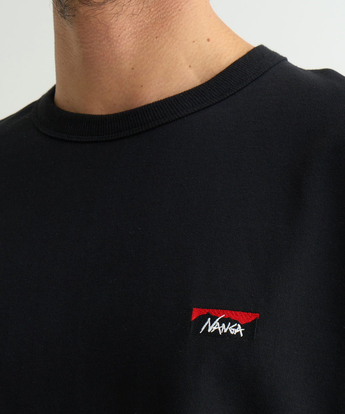エコハイブリッド ボックスロゴ エンブロイダリー ロングスリーブTシャツ