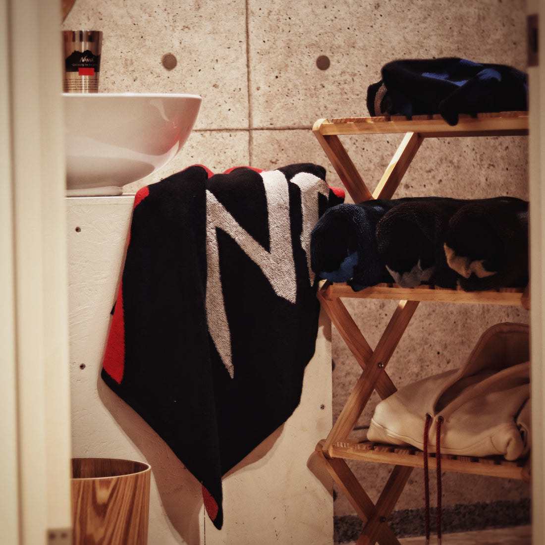 NANGA LOGO BATH TOWEL/ナンガ ロゴ バスタオル (7620567400622)