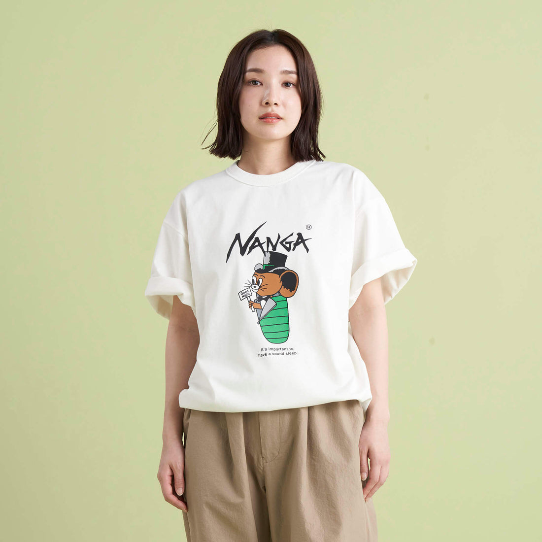 NANGA×Jerry Ukai ECO HYBRID Sleeping Jerry Marquez TEE