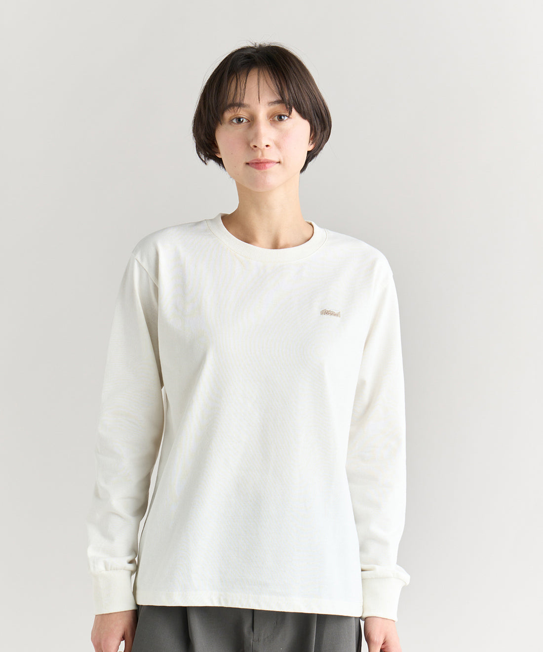エコハイブリッド ボックスロゴ エンブロイダリー ロングスリーブTシャツ（ウィメンズ）