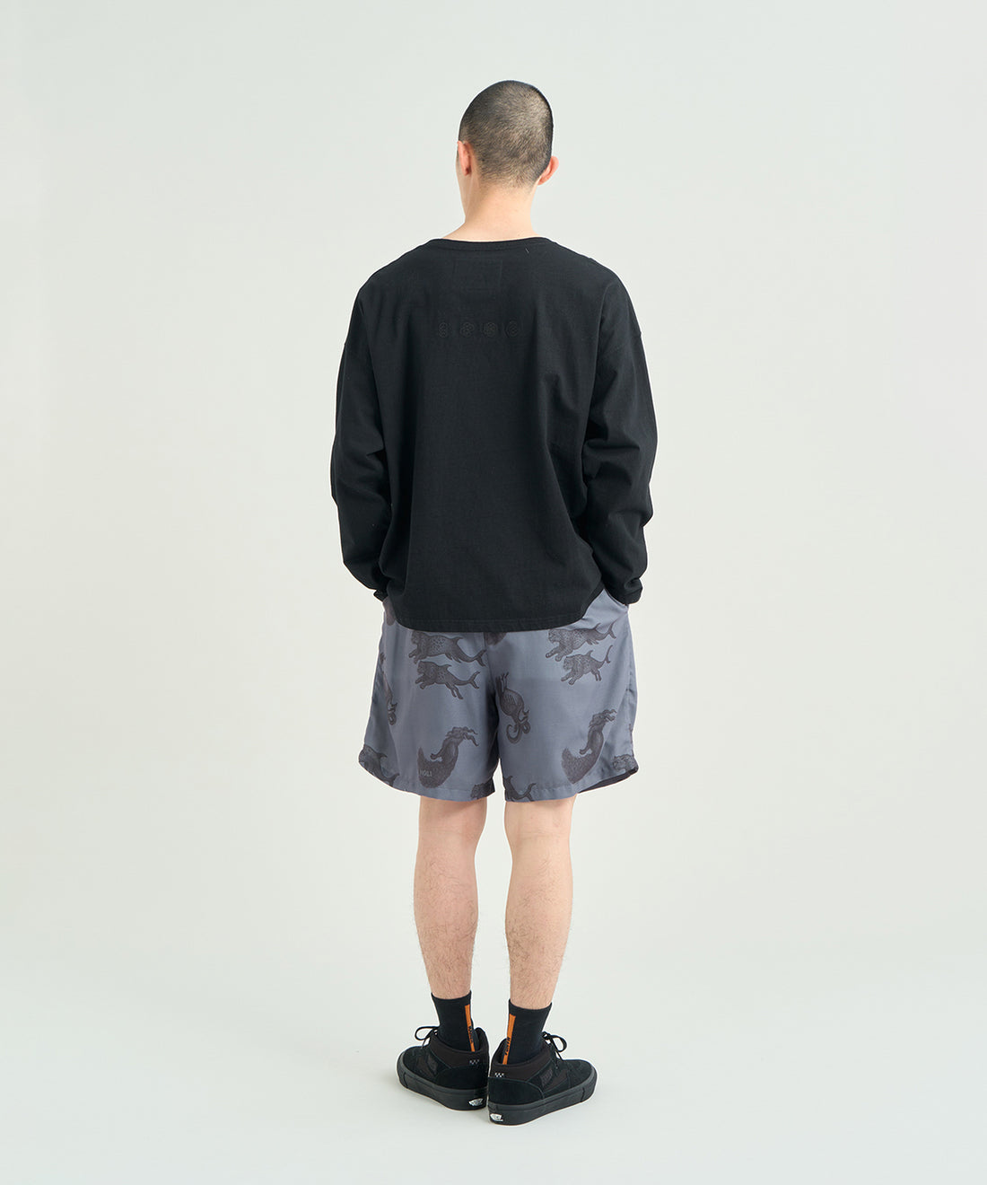 着用モデル：メンズ 180cm ／ 着用サイズ：L