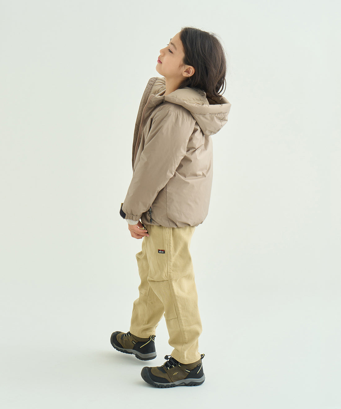 着用モデル：キッズ 121cm ／ 着用サイズ：120