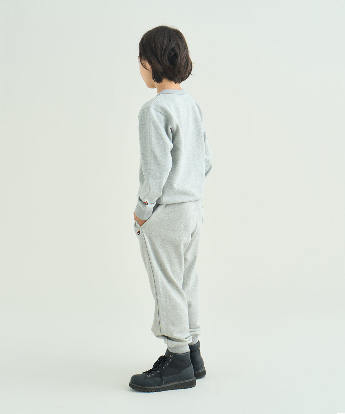 着用モデル：キッズ 121cm ／ 着用サイズ：120